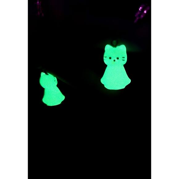 Cat Lover Glow in the Dark Keychain Durable Easy Screw Keyring Unique Kitty Gift - Picture 7 of 8